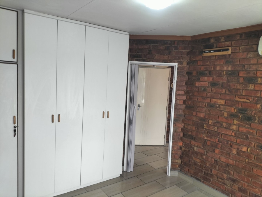 2 Bedroom Property for Sale in Uitsig Free State